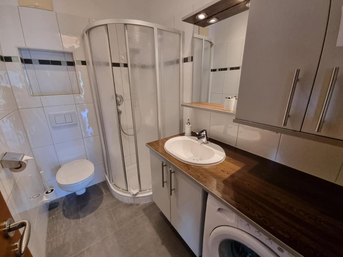 Appartment Schwarzenauer Mutters Bagian luar foto